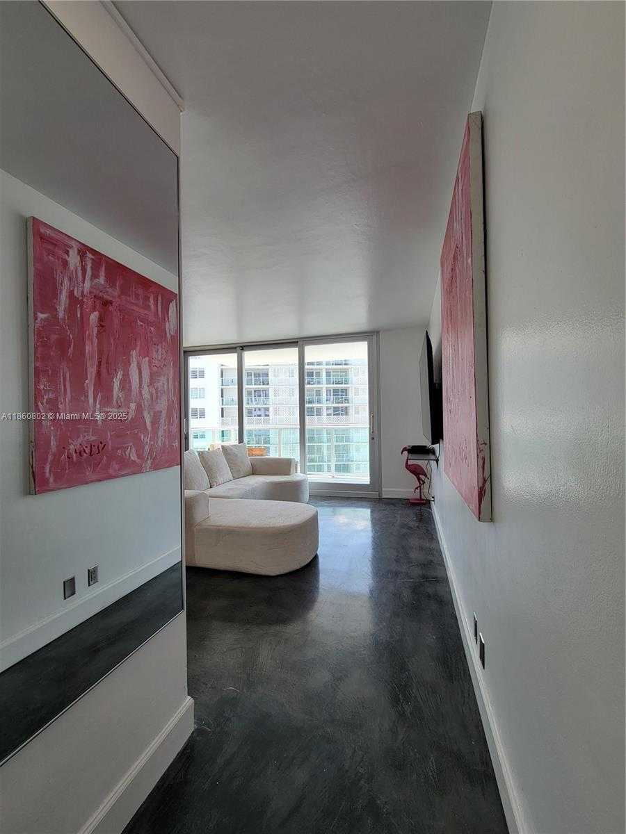 Small Image of 1000 WEST AVE #1029, Miami Beach Number 3