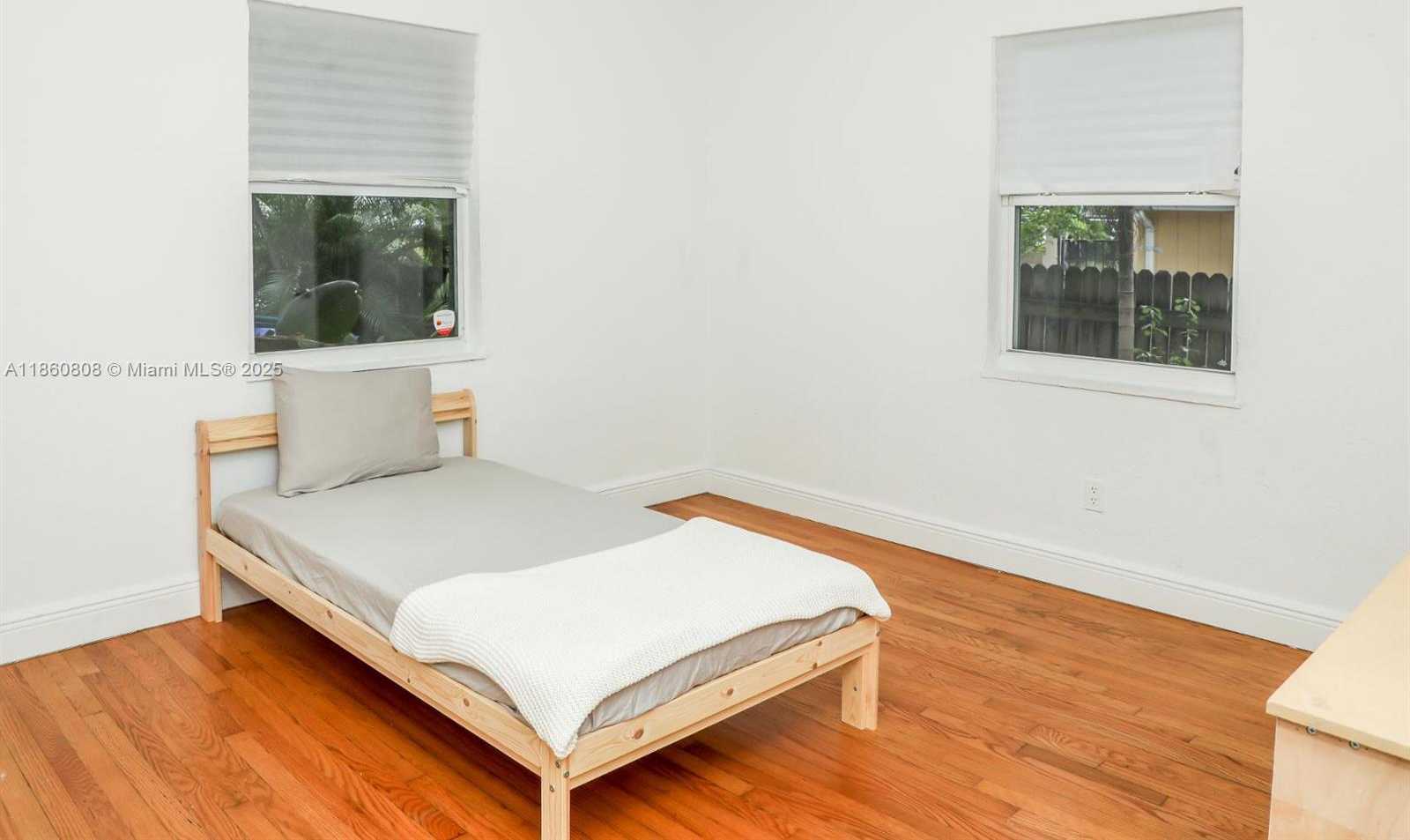 Small Image of 460 NORTH EAST 76TH, Miami Number 11