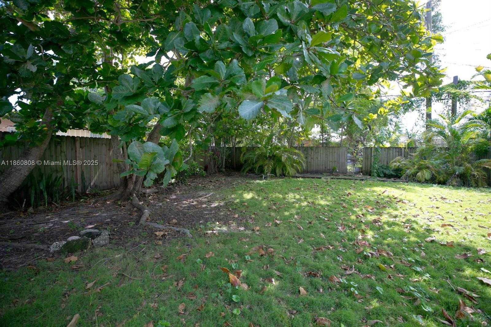 Small Image of 460 NORTH EAST 76TH, Miami Number 17