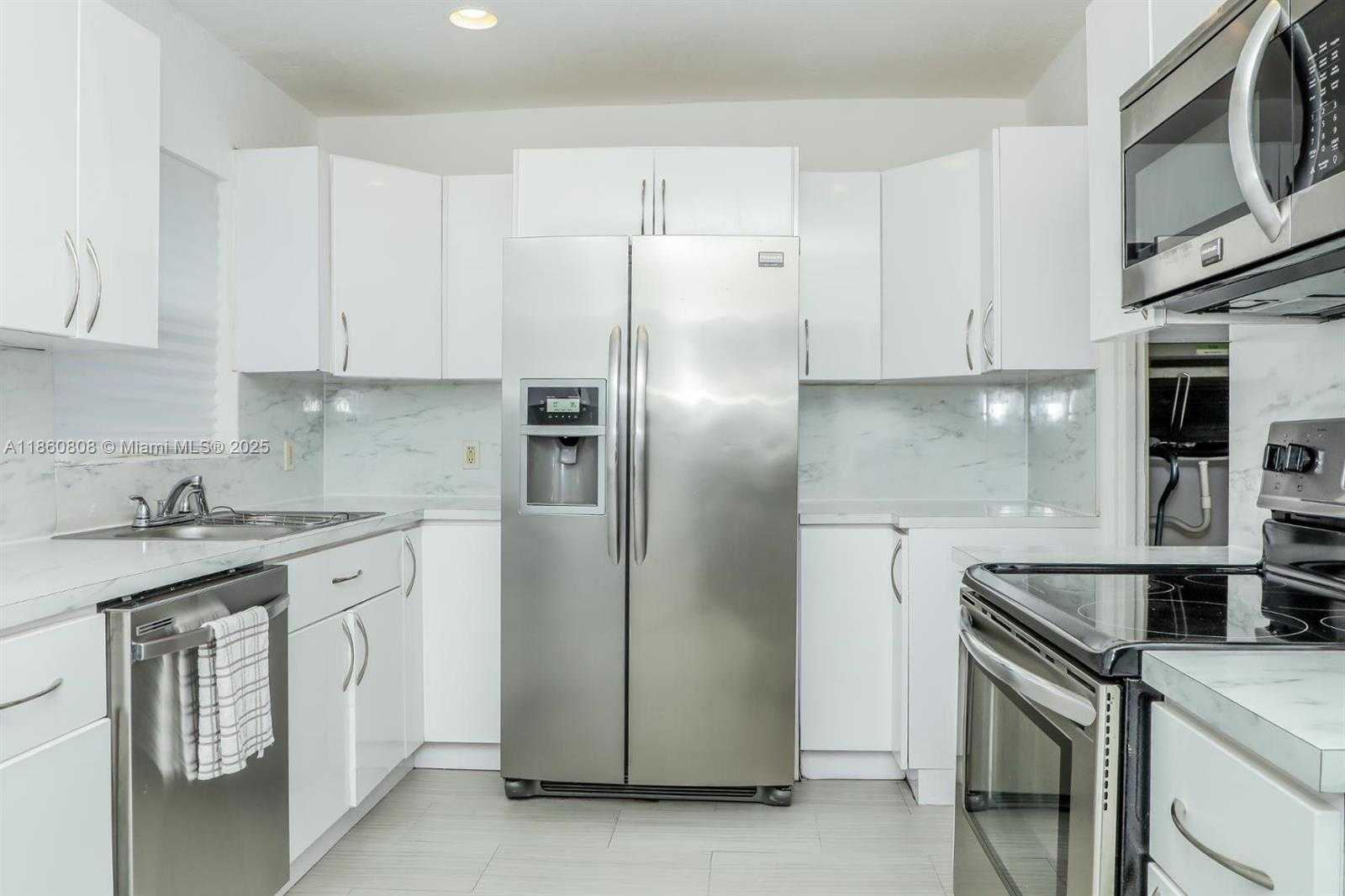 Small Image of 460 NORTH EAST 76TH, Miami Number 7