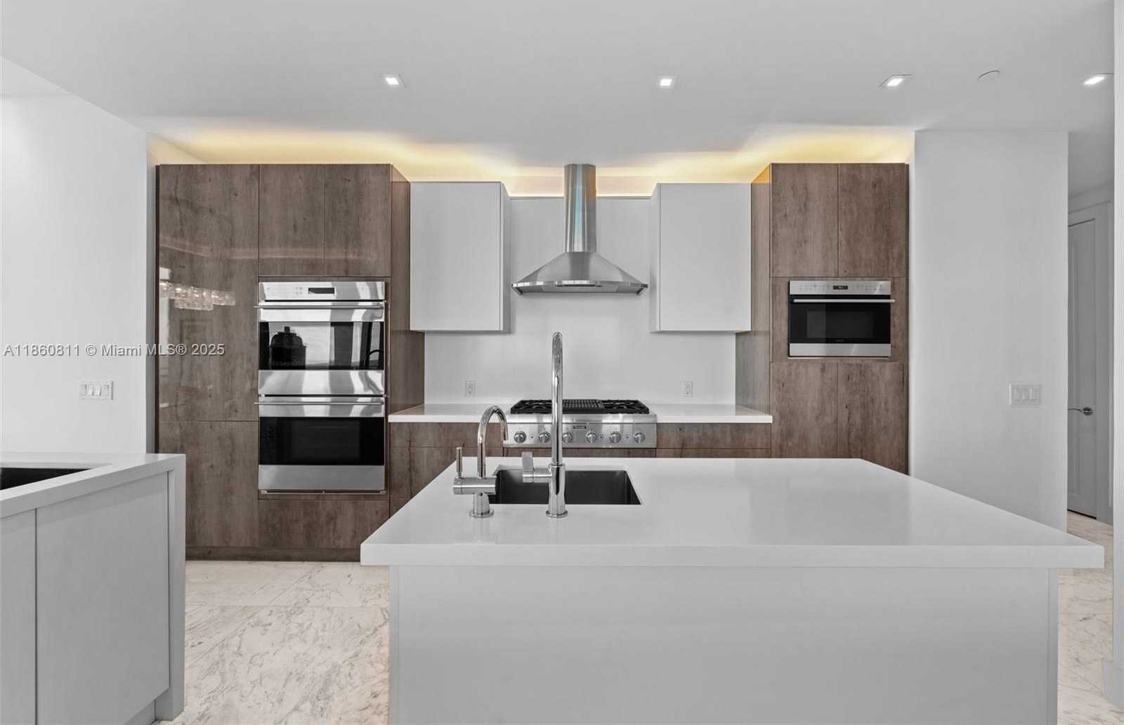 Small Image of 10295 COLLINS AVE #308, Bal Harbour Number 8