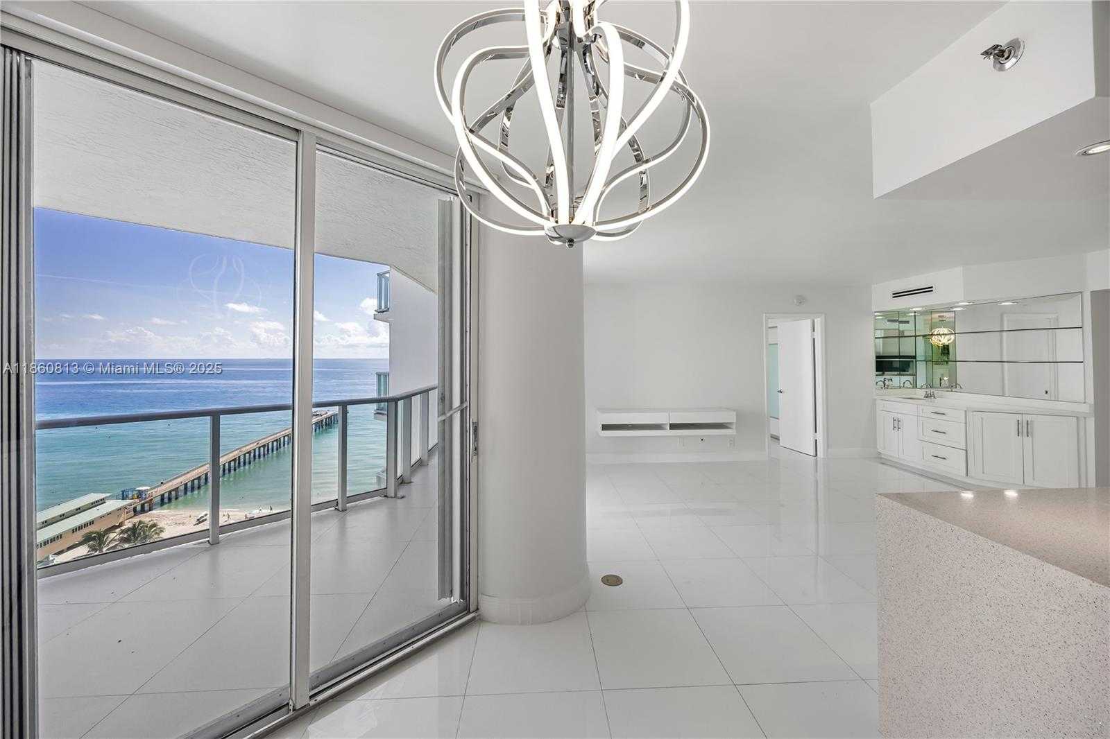 Small Image of 16485 COLLINS AVE #1435, Sunny Isles Beach Number 4