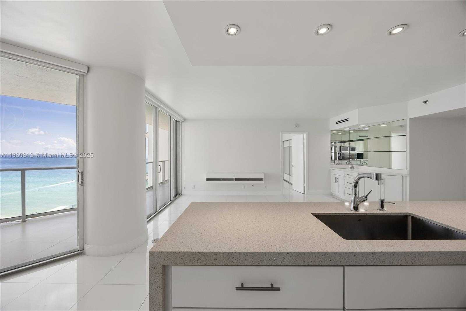Small Image of 16485 COLLINS AVE #1435, Sunny Isles Beach Number 5