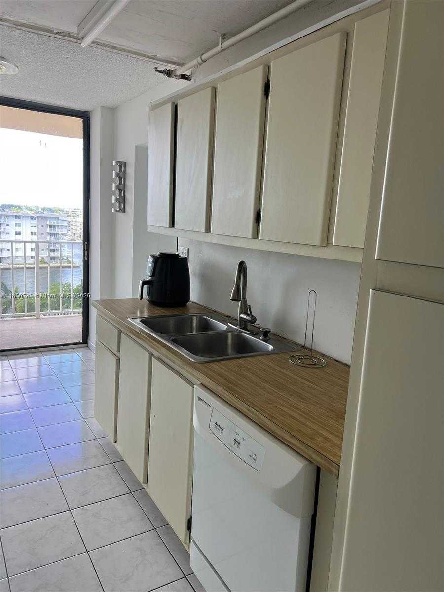 Small Image of 290 174TH ST #702, Sunny Isles Beach Number 10