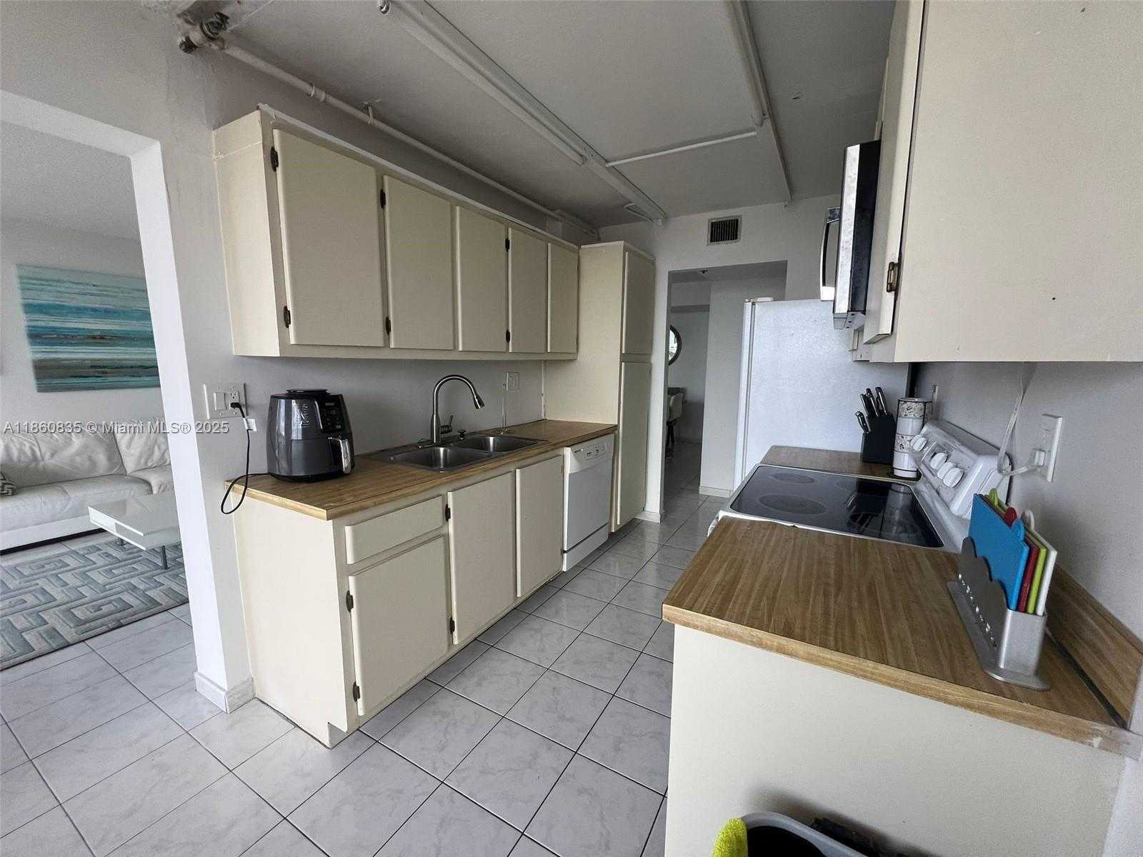 Small Image of 290 174TH ST #702, Sunny Isles Beach Number 11