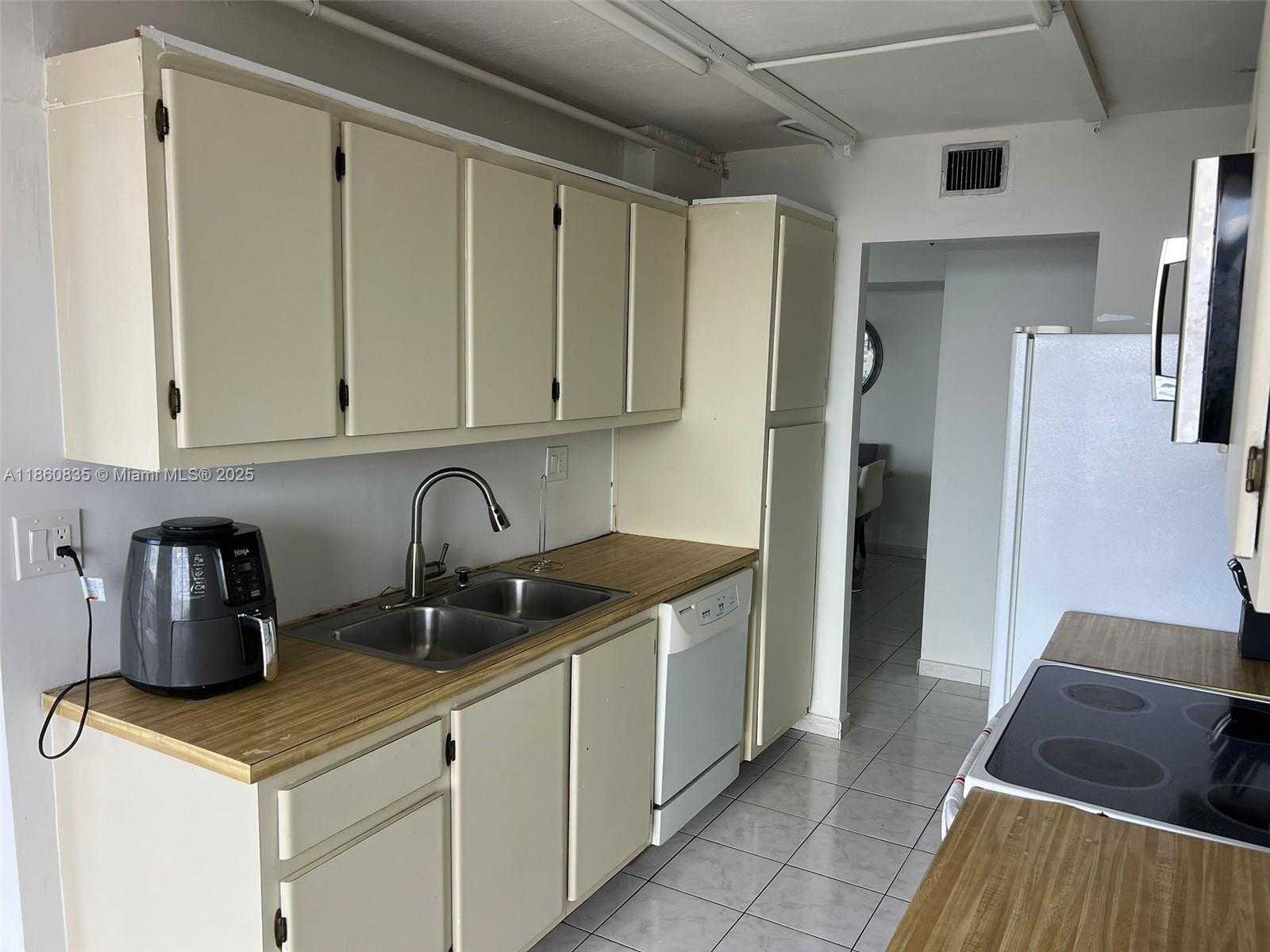 Small Image of 290 174TH ST #702, Sunny Isles Beach Number 14