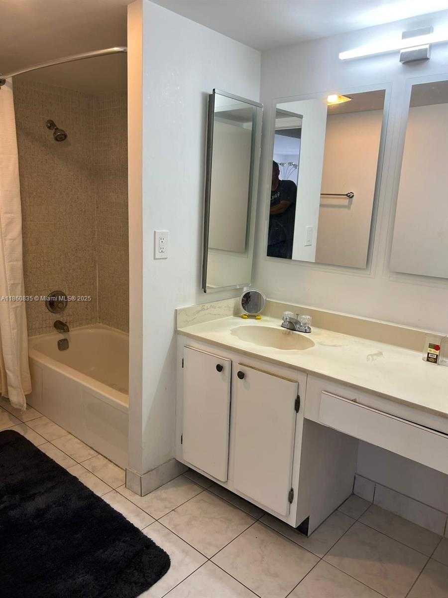 Small Image of 290 174TH ST #702, Sunny Isles Beach Number 17