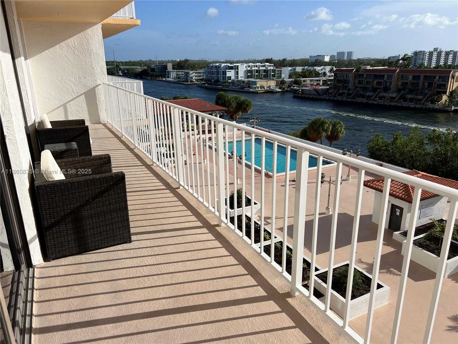Small Image of 290 174TH ST #702, Sunny Isles Beach Number 2