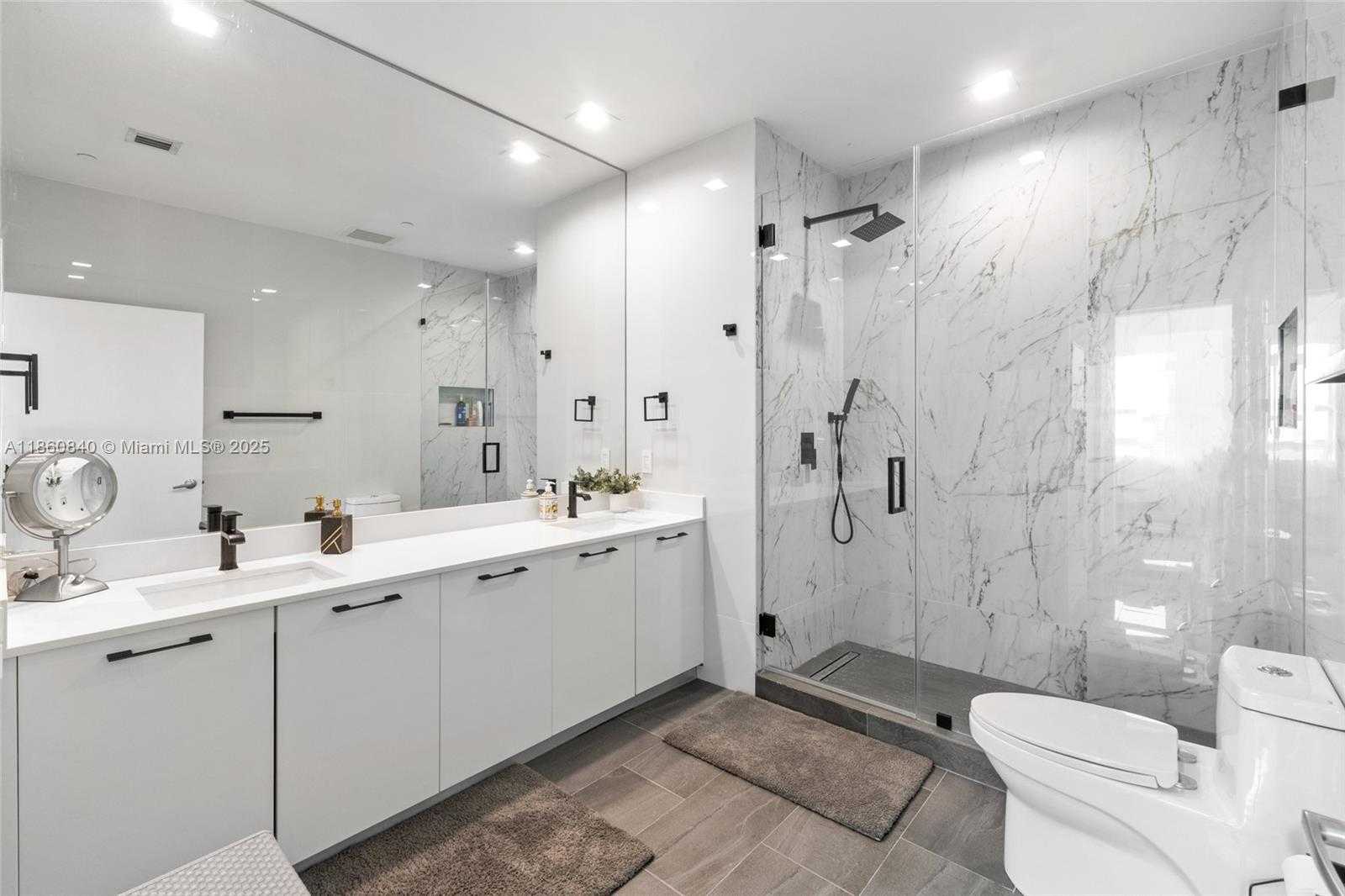 Small Image of 950 BRICKELL BAY DR #5507, Miami Number 10