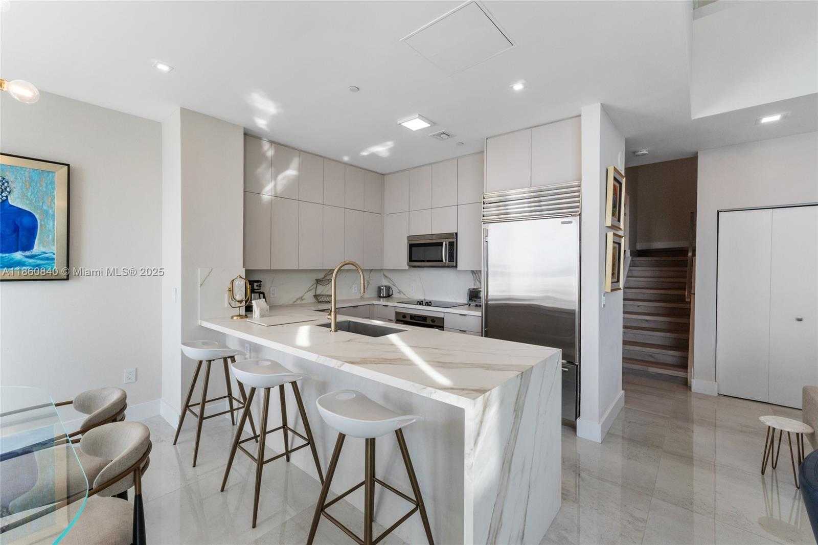 Small Image of 950 BRICKELL BAY DR #5507, Miami Number 16