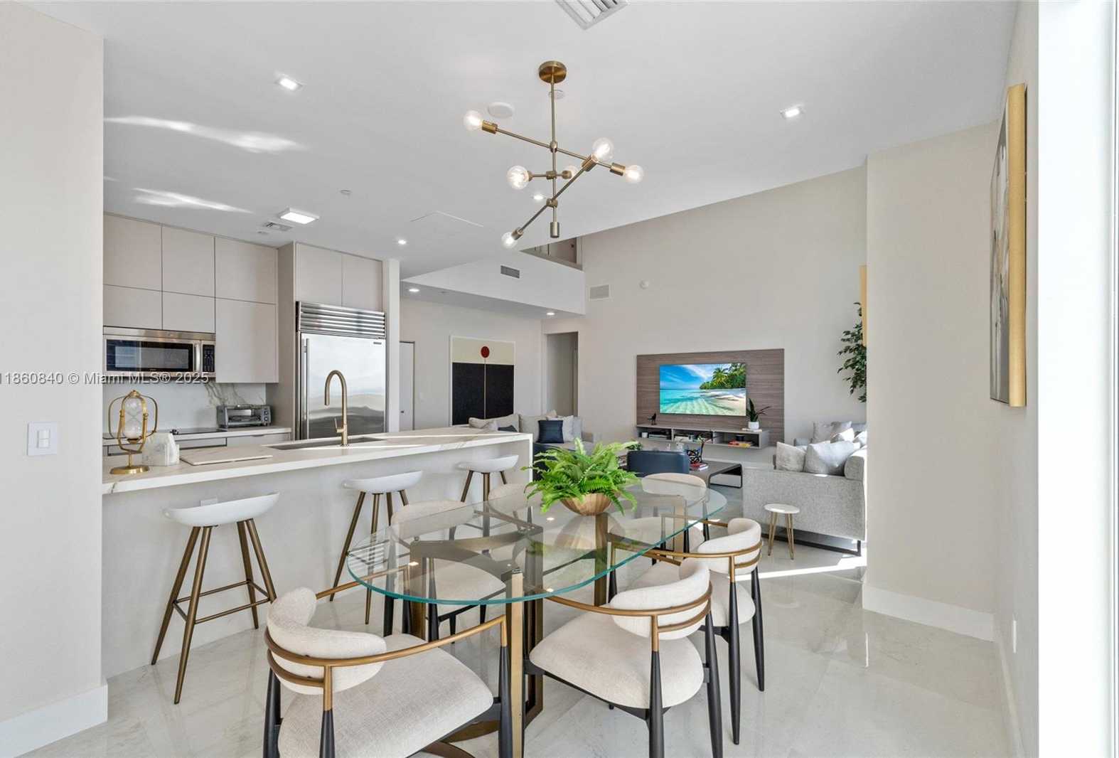 Small Image of 950 BRICKELL BAY DR #5507, Miami Number 5