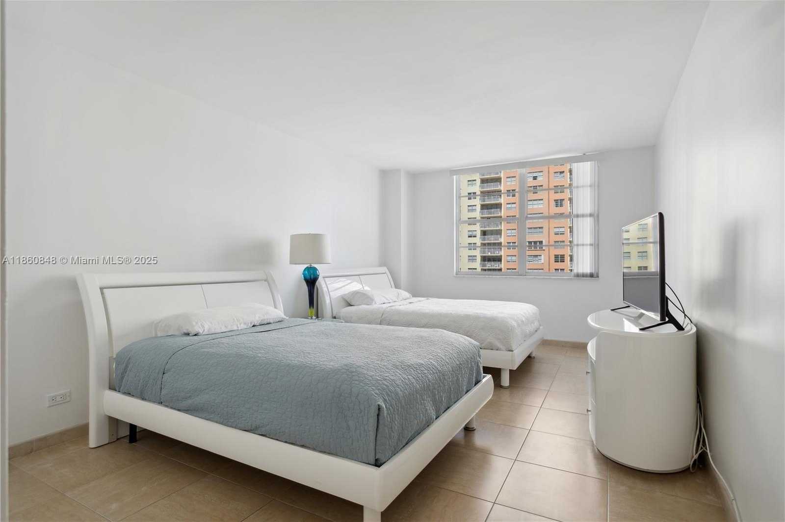 Small Image of 250 174TH ST #605, Sunny Isles Beach Number 7