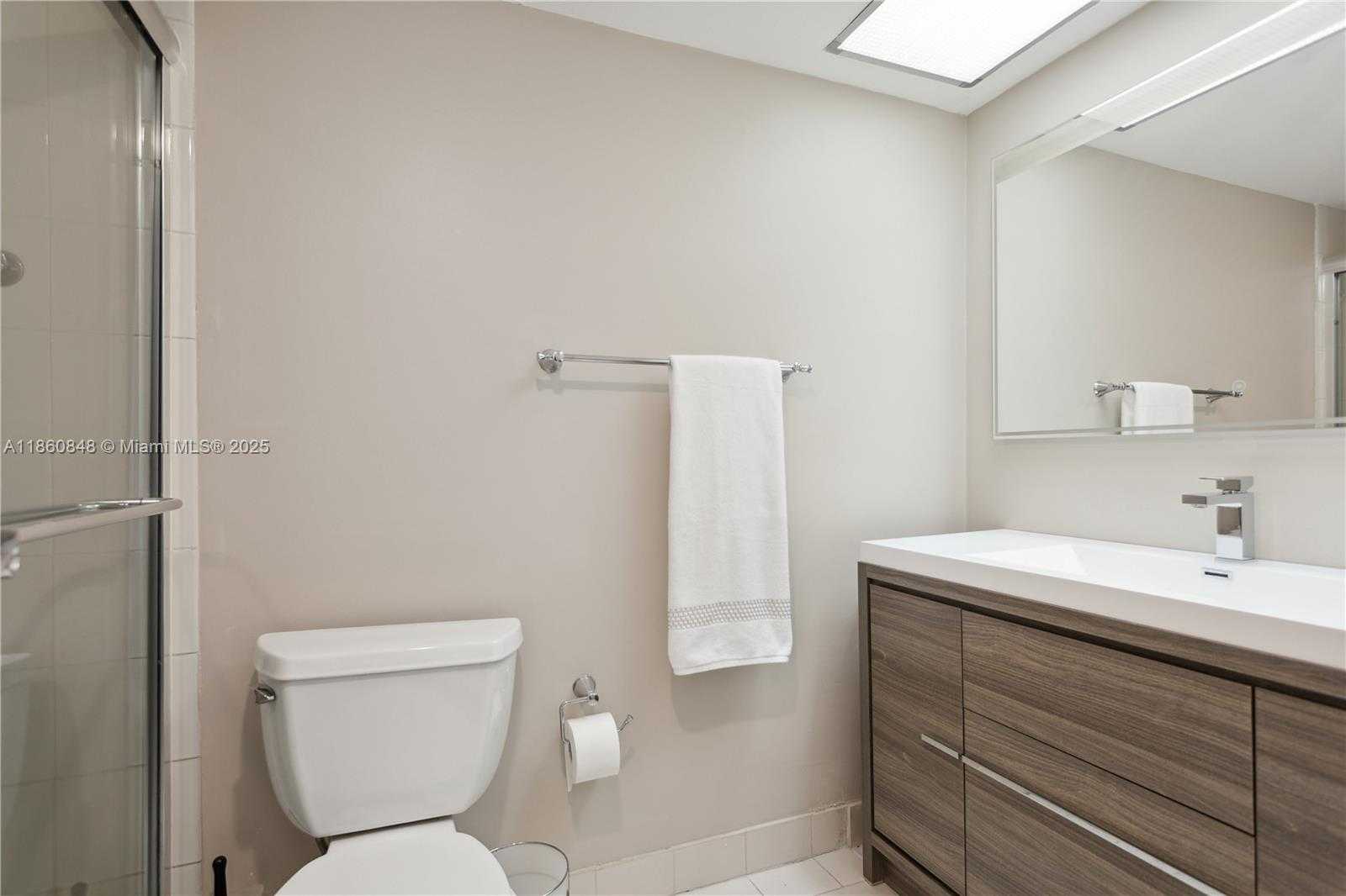 Small Image of 250 174TH ST #605, Sunny Isles Beach Number 9