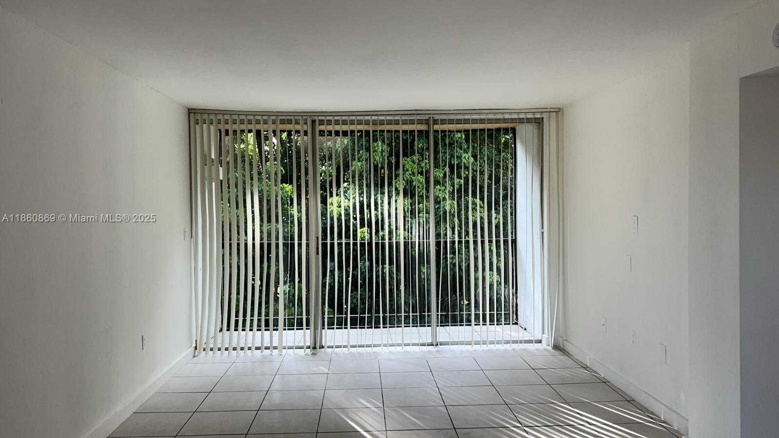 Small Image of 8860 FONTAINEBLEAU BLVD #403, Miami Number 12