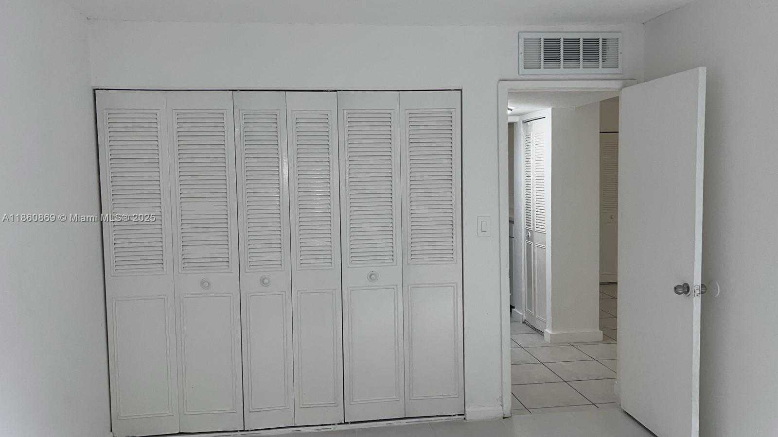 Small Image of 8860 FONTAINEBLEAU BLVD #403, Miami Number 5