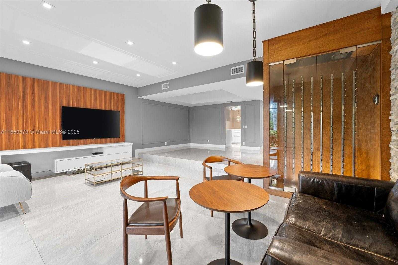 Small Image of 3602 YACHT CLUB DR #405, Aventura Number 7