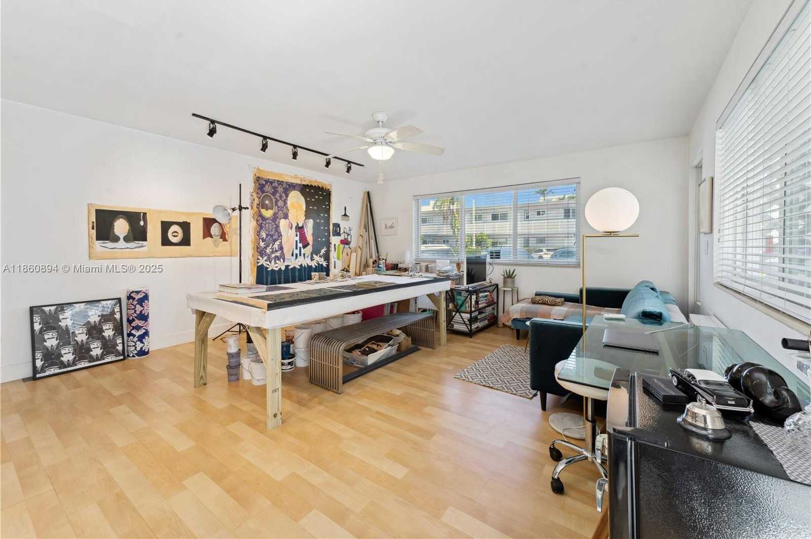 Small Image of 7440 BYRON AVE #1B, Miami Beach Number 10