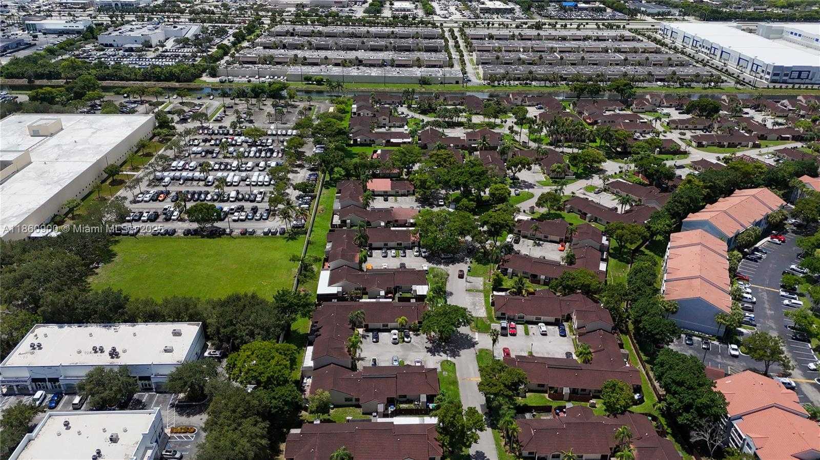 Small Image of 17249 NORTH WEST 60TH CT #17249, Hialeah Number 25