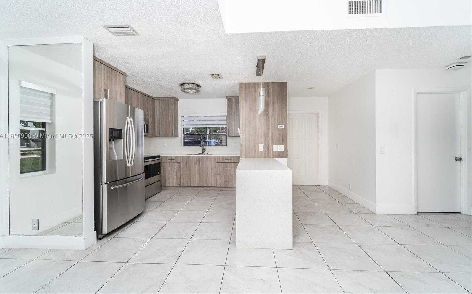 Small Image of 17249 NORTH WEST 60TH CT #17249, Hialeah Number 6