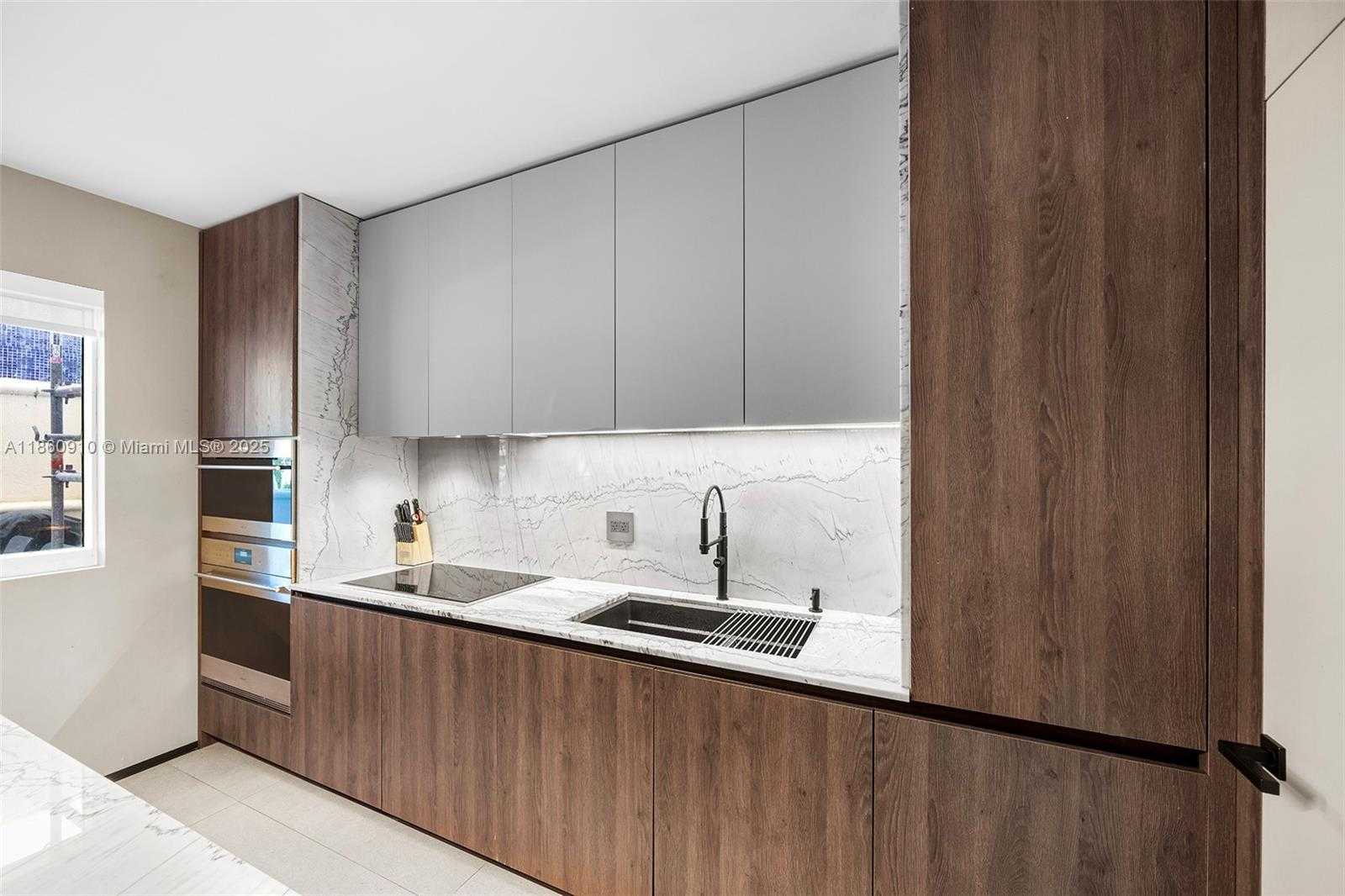 Small Image of 785 CRANDON BLVD #303, Key Biscayne Number 18