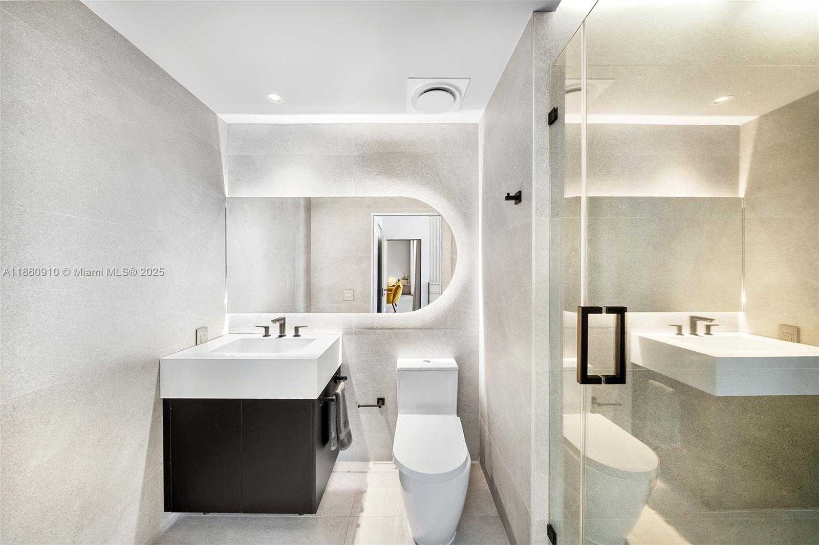 Small Image of 785 CRANDON BLVD #303, Key Biscayne Number 31