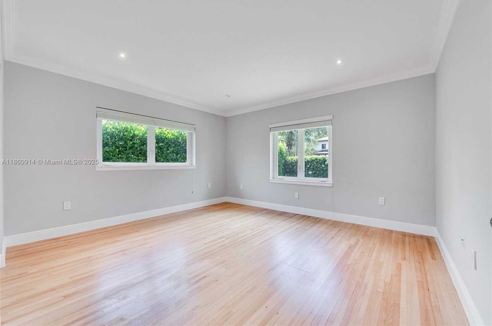 Small Image of 4731 ALHAMBRA CIR, Coral Gables Number 11