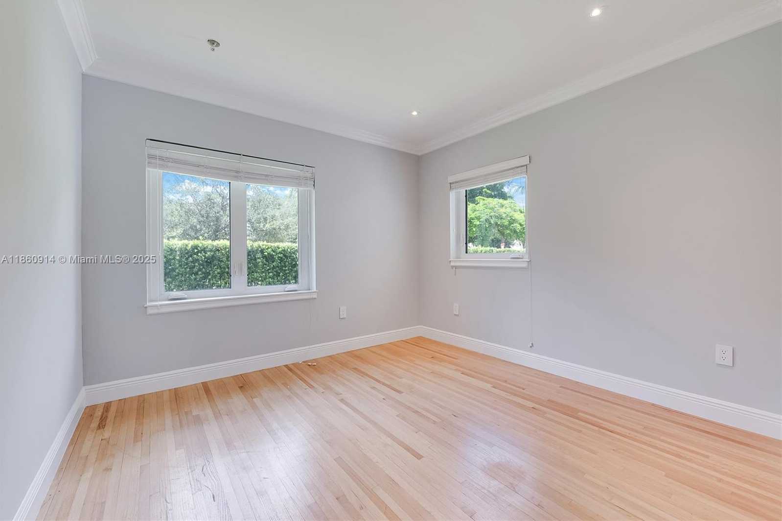 Small Image of 4731 ALHAMBRA CIR, Coral Gables Number 12
