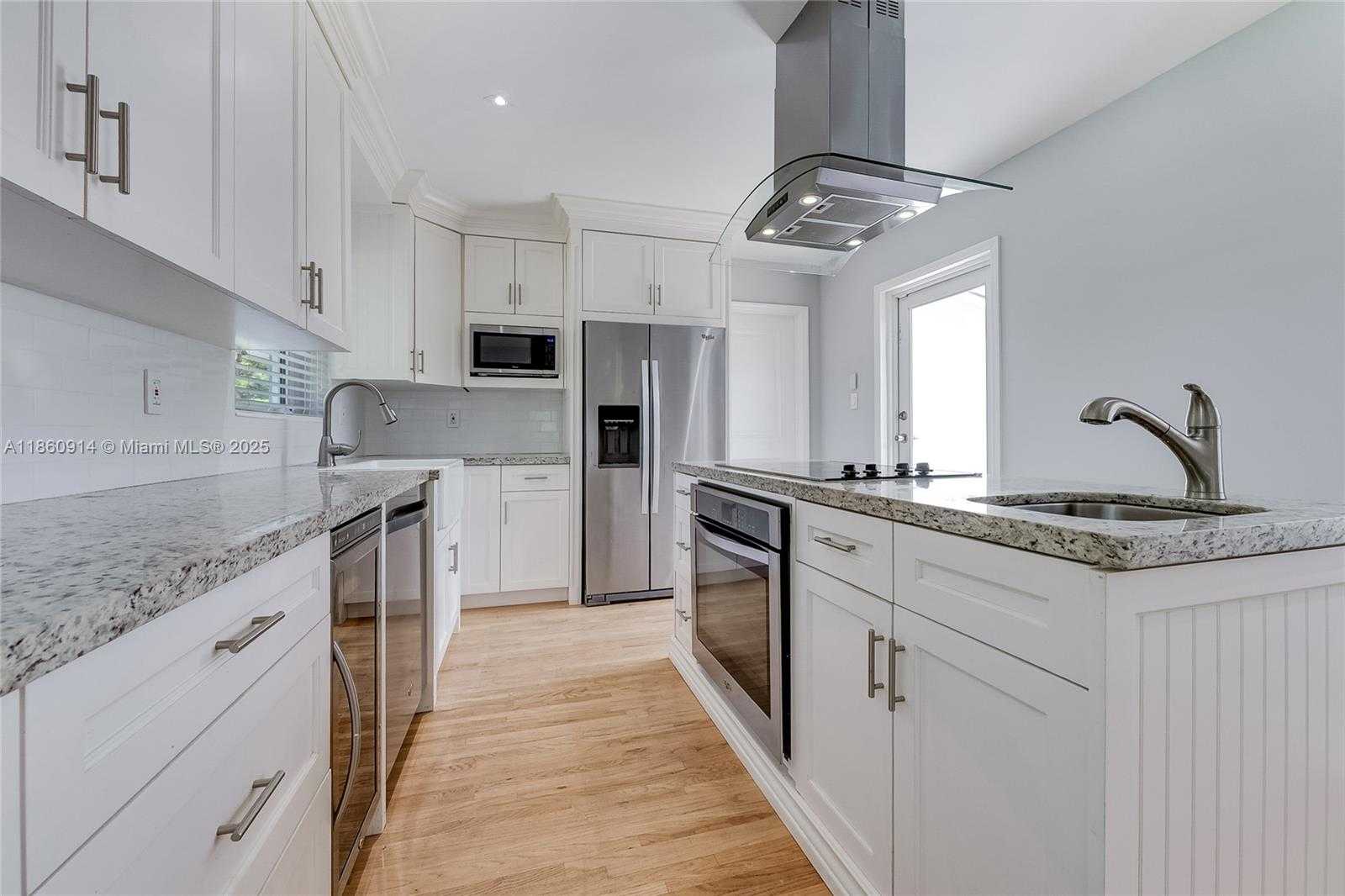 Small Image of 4731 ALHAMBRA CIR, Coral Gables Number 7