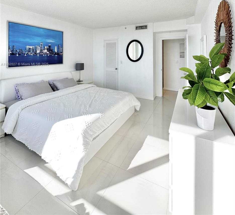 Small Image of 1500 BAY RD #820S, Miami Beach Number 11