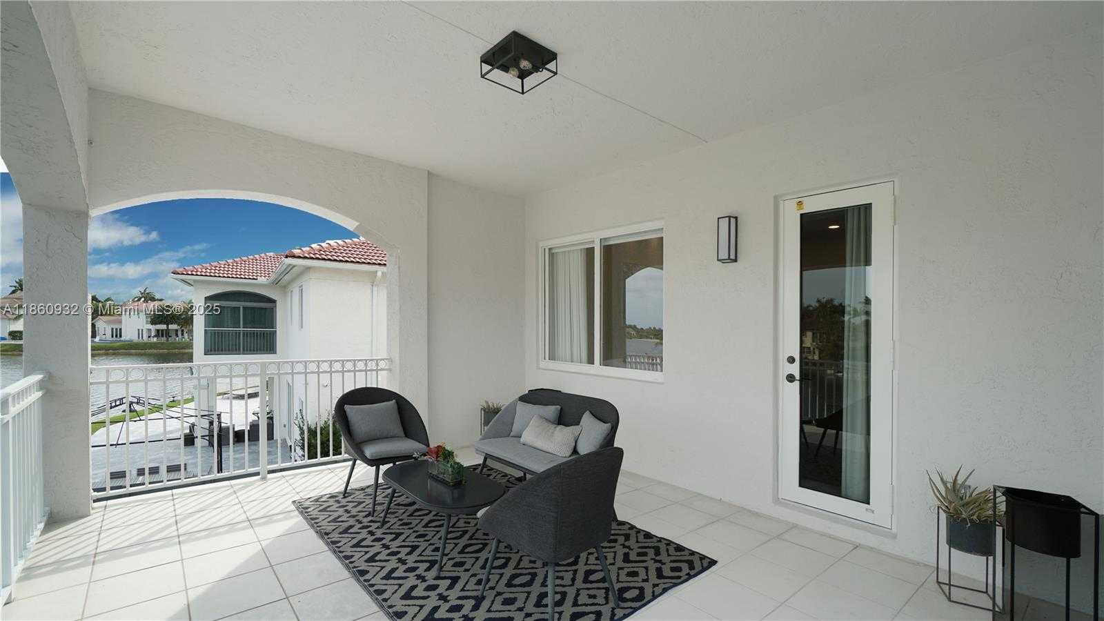 Small Image of Doral Number 38