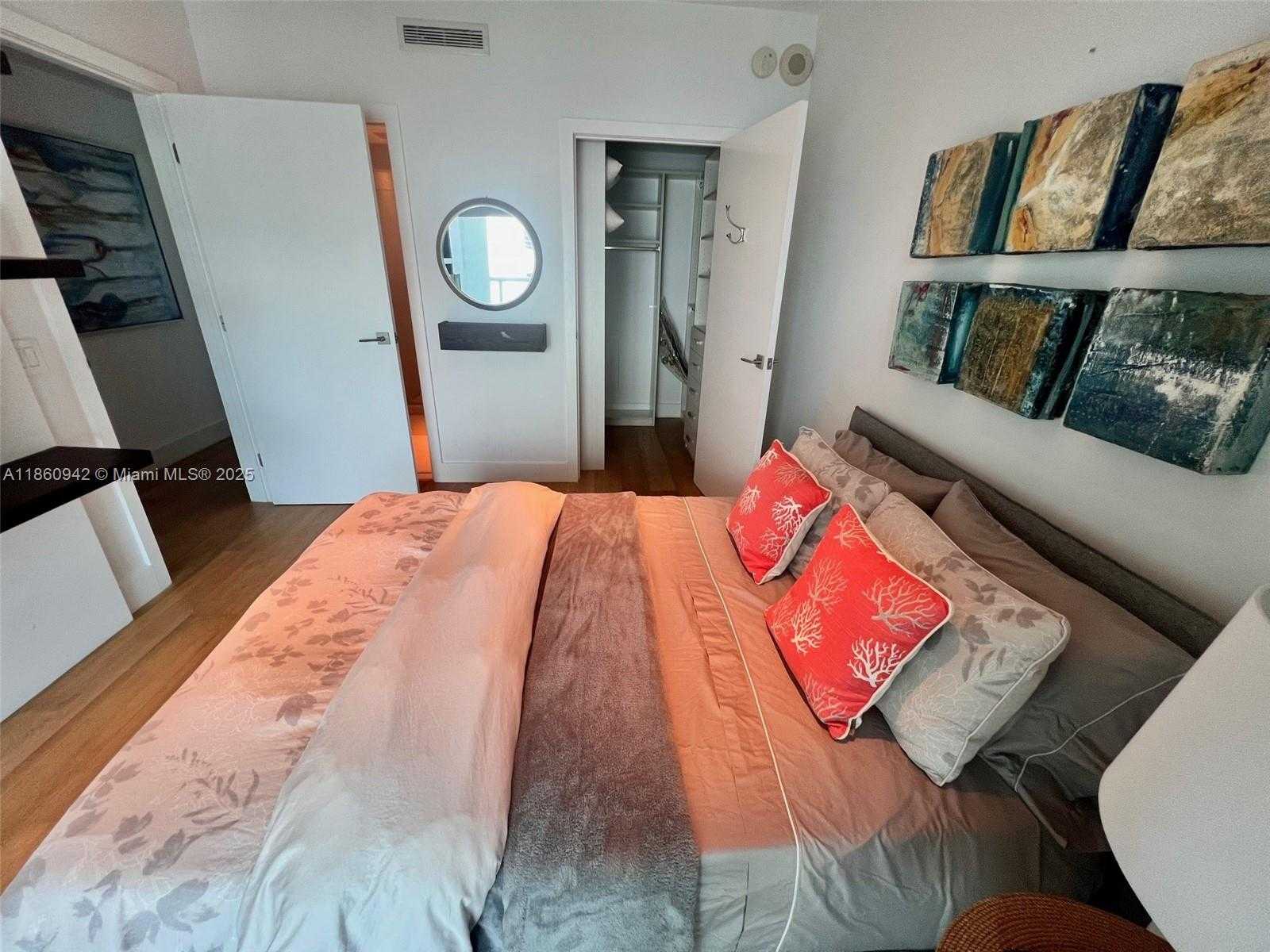 Small Image of 3801 COLLINS AVE #705, Miami Beach Number 12