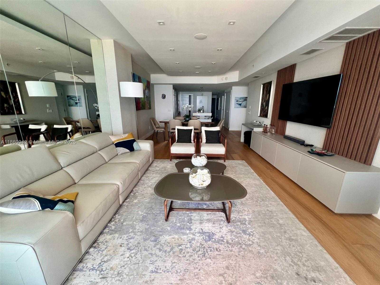 Small Image of 3801 COLLINS AVE #705, Miami Beach Number 3