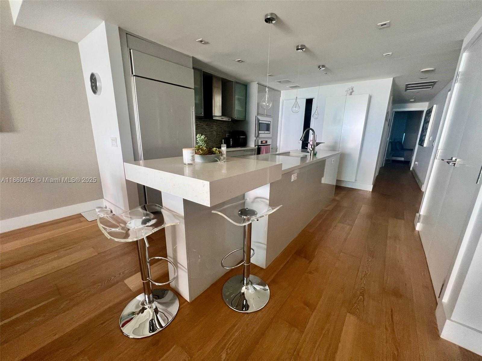 Small Image of 3801 COLLINS AVE #705, Miami Beach Number 5