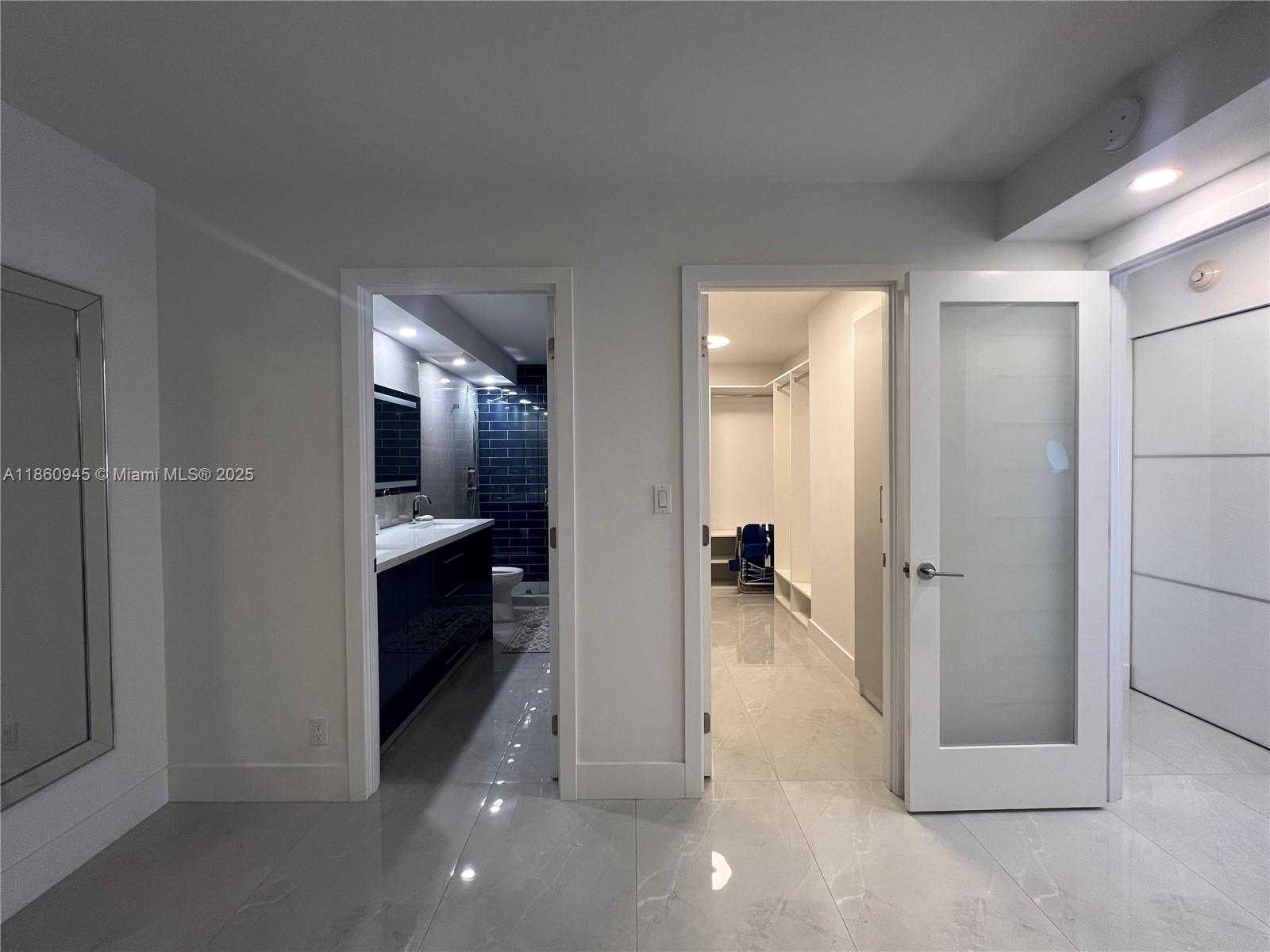 Small Image of 100 BAYVIEW DR #1524, Sunny Isles Beach Number 15