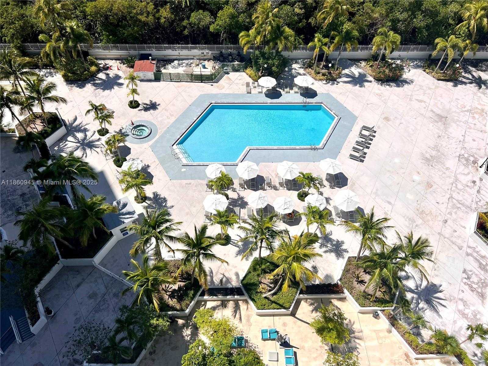 Small Image of 100 BAYVIEW DR #1524, Sunny Isles Beach Number 24