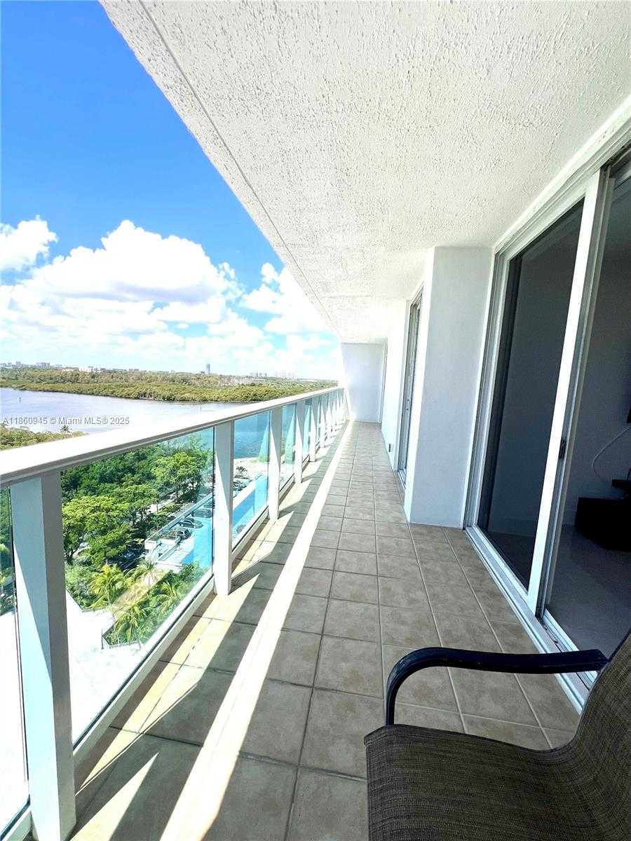 Small Image of 100 BAYVIEW DR #1524, Sunny Isles Beach Number 25