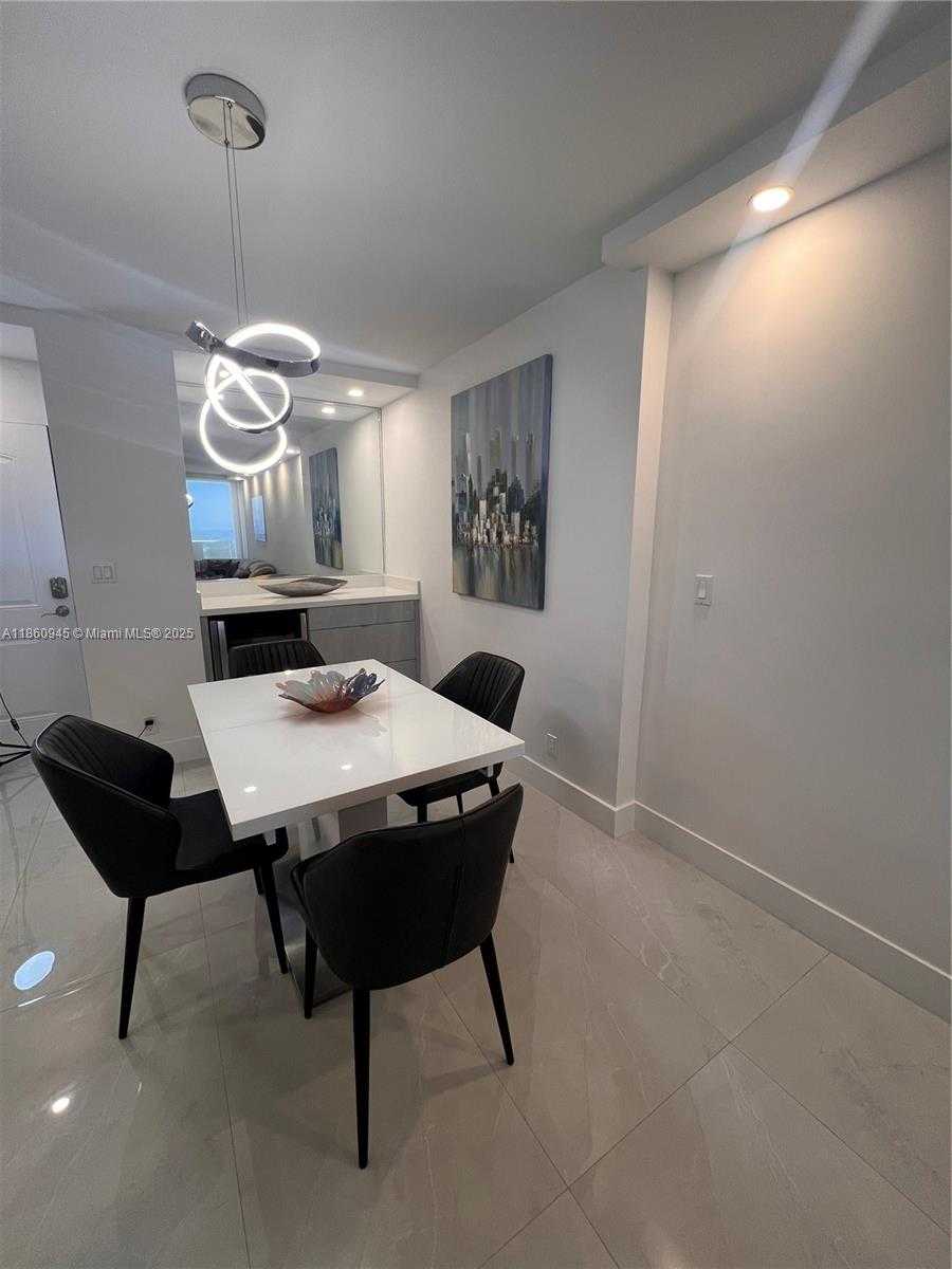 Small Image of 100 BAYVIEW DR #1524, Sunny Isles Beach Number 30