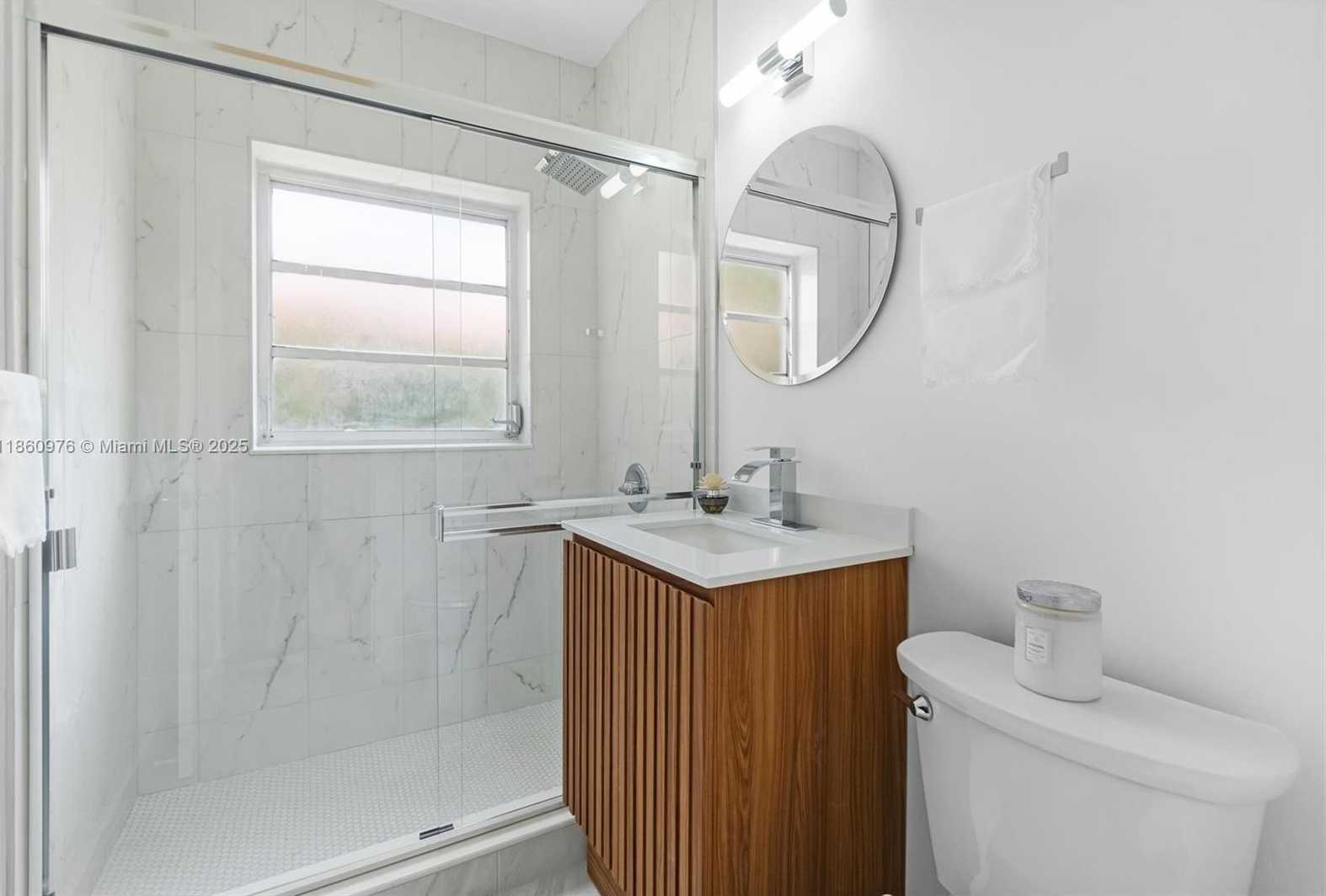 Small Image of 1107 EL RADO ST, Coral Gables Number 11