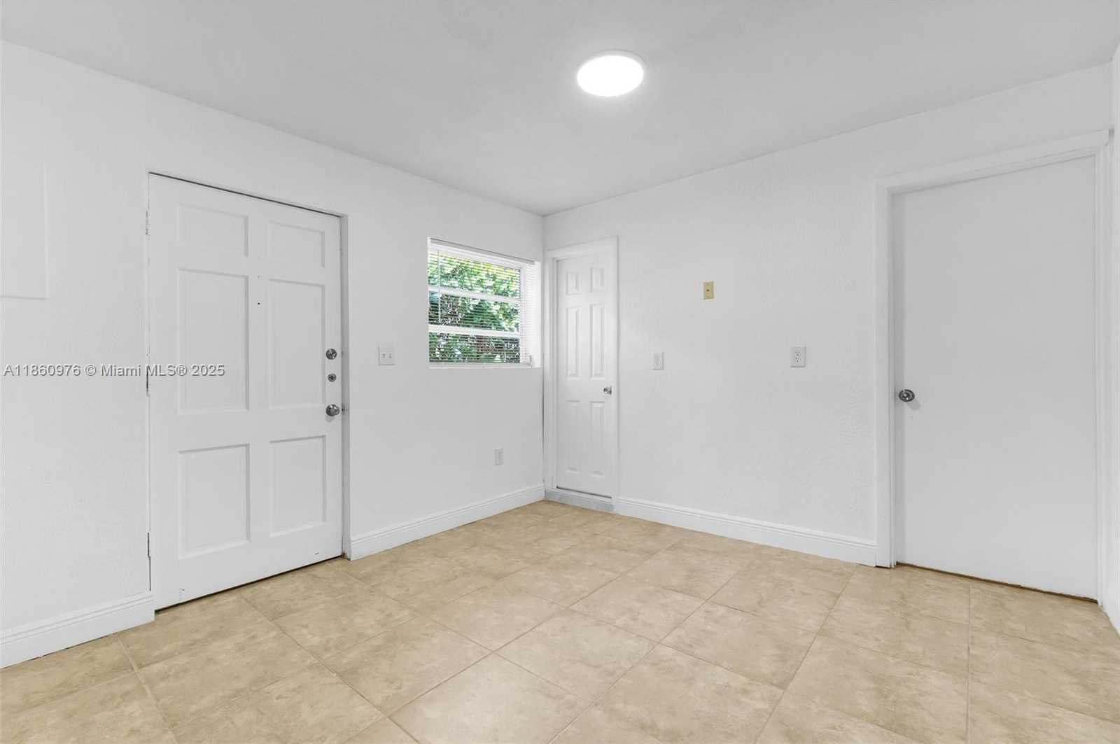 Small Image of 1107 EL RADO ST, Coral Gables Number 14