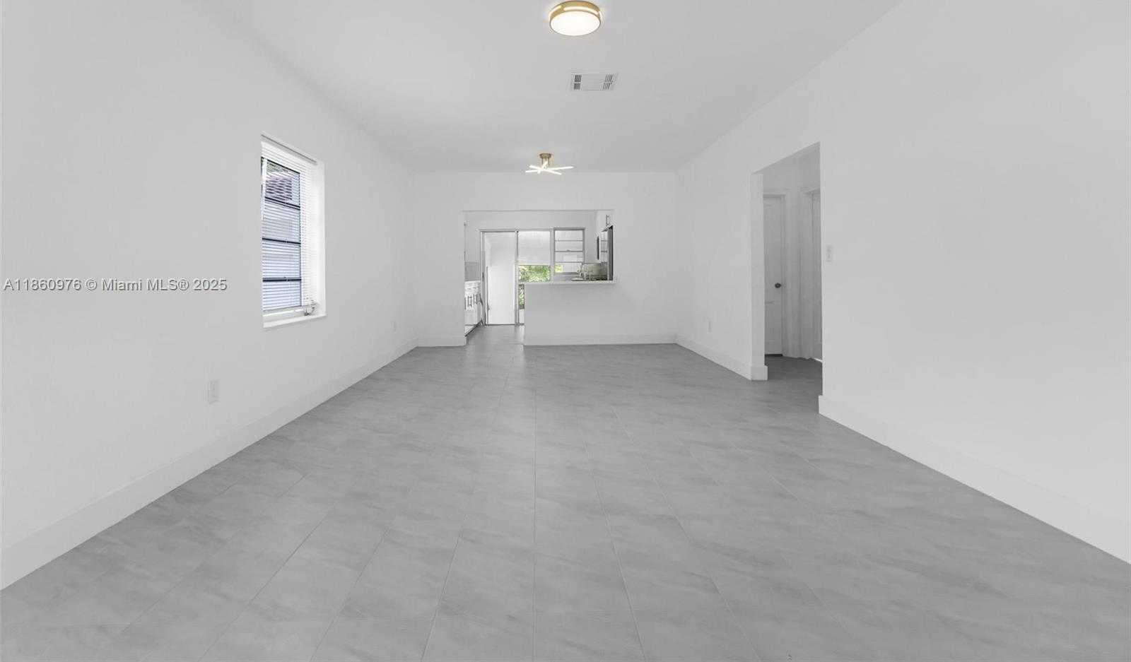 Small Image of 1107 EL RADO ST, Coral Gables Number 2