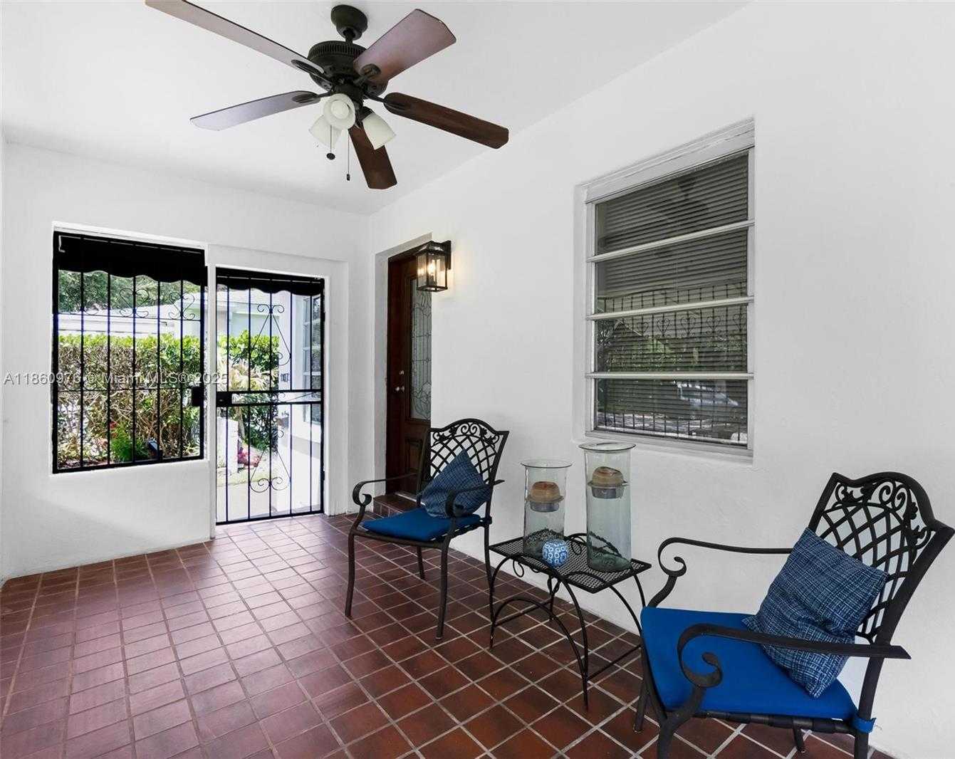 Small Image of 1107 EL RADO ST, Coral Gables Number 29