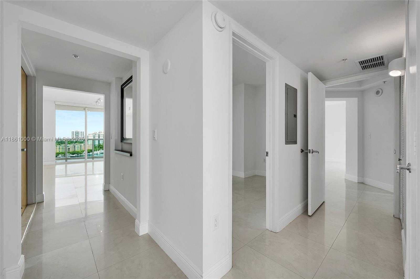 Small Image of 19400 TURNBERRY WAY #932, Aventura Number 19