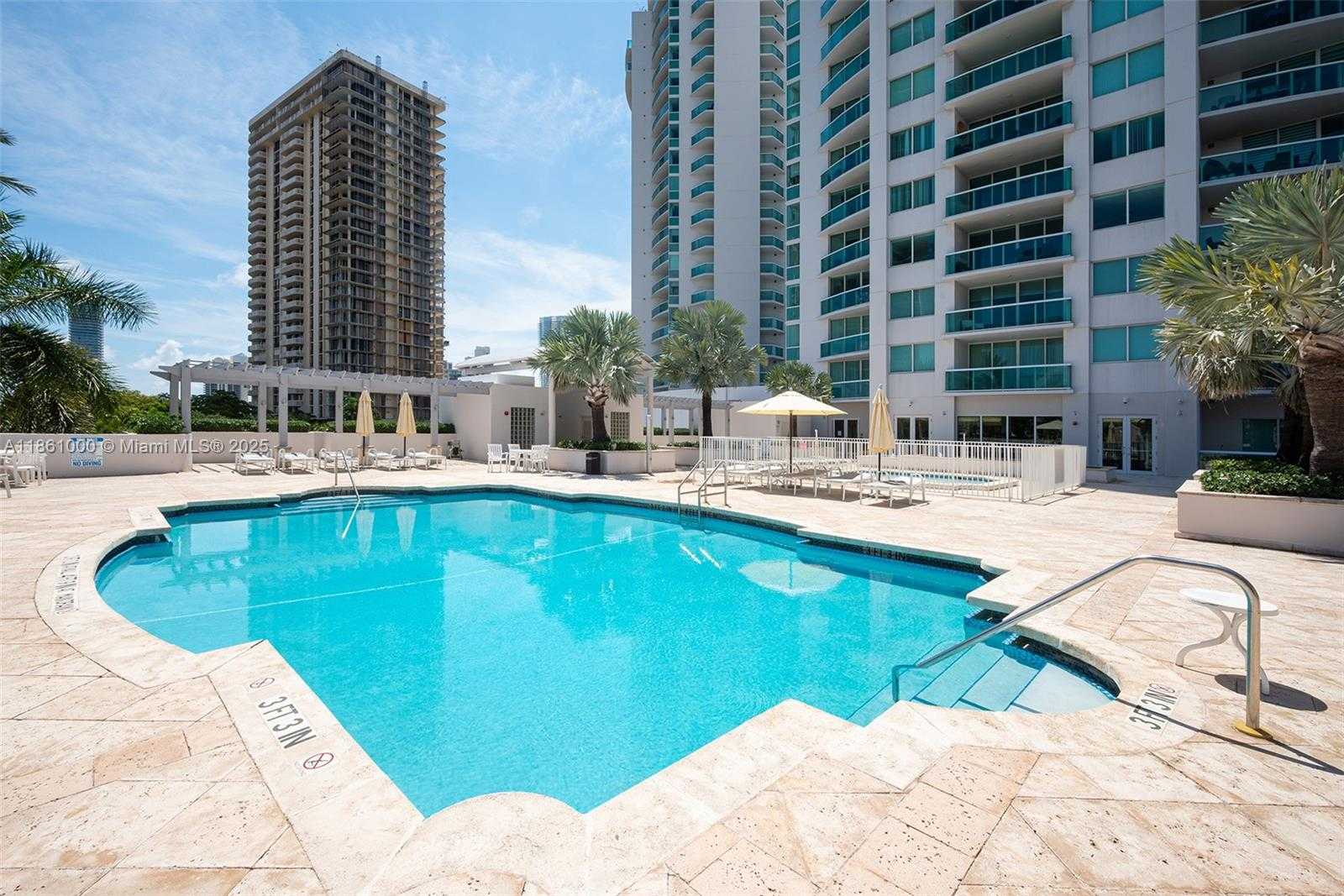 Small Image of 19400 TURNBERRY WAY #932, Aventura Number 29