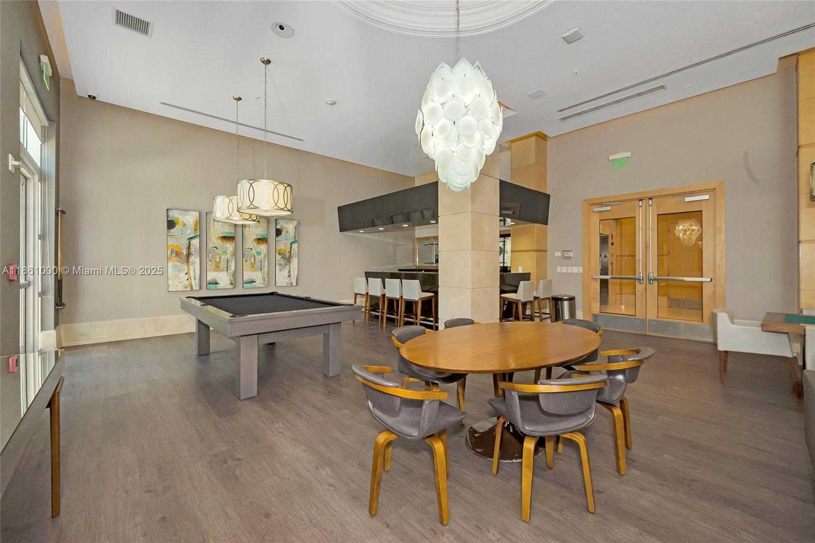 Small Image of 19400 TURNBERRY WAY #932, Aventura Number 36