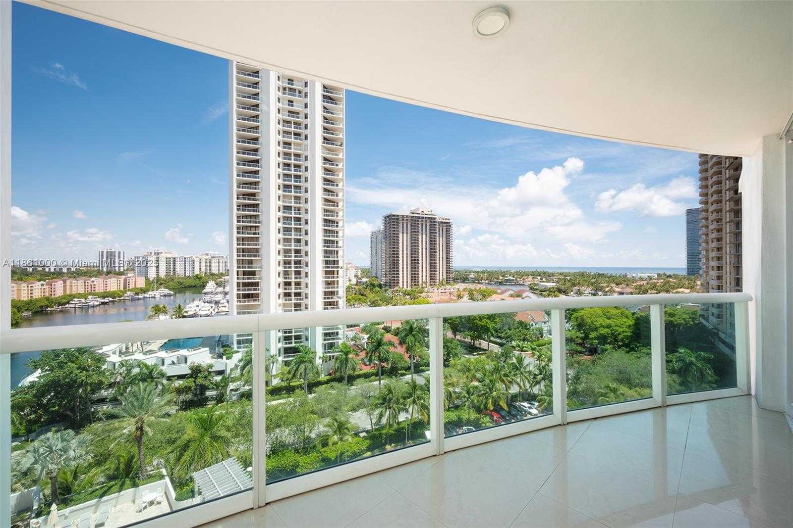 Small Image of 19400 TURNBERRY WAY #932, Aventura Number 39