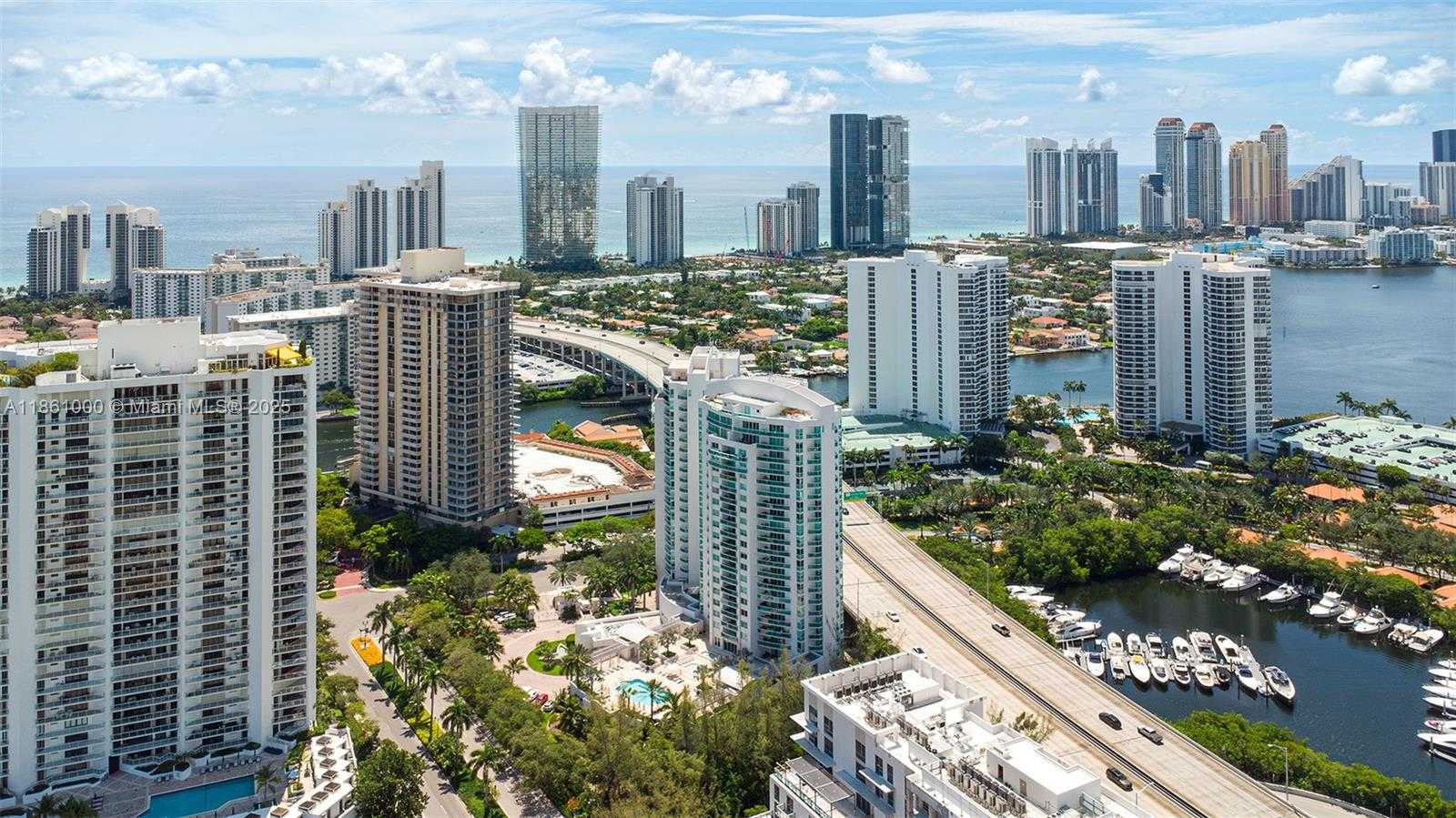 Small Image of 19400 TURNBERRY WAY #932, Aventura Number 41