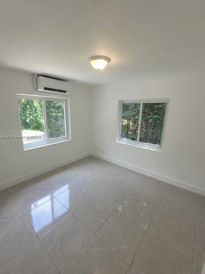 Small Image of 2823 POLK, Hollywood Number 5