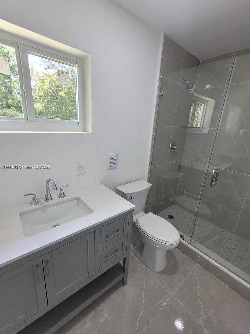 Small Image of 2823 POLK, Hollywood Number 8