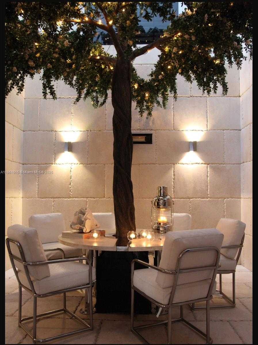 Small Image of 6101 WEST LAGUNA DR W #6101, Miami Beach Number 15