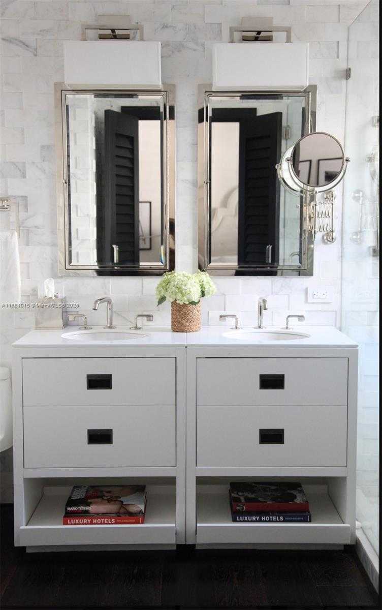 Small Image of 6101 WEST LAGUNA DR W #6101, Miami Beach Number 25